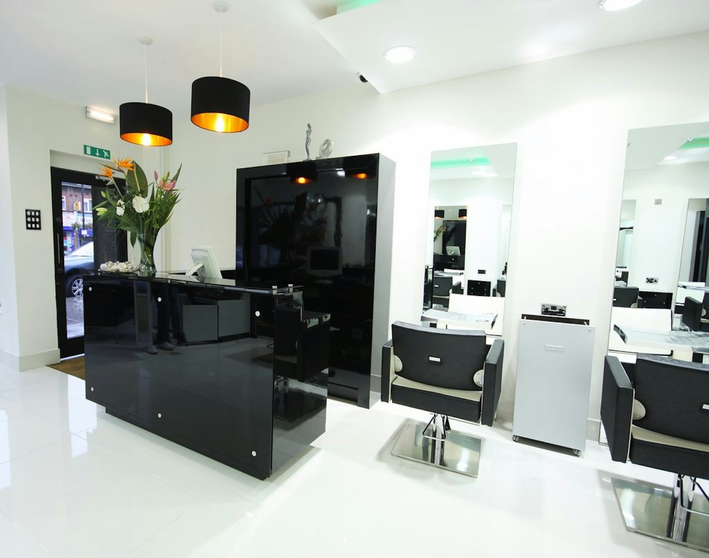 Best Afro Hair Salons   Afrotherapy ?auto=format&w=1440&q=80